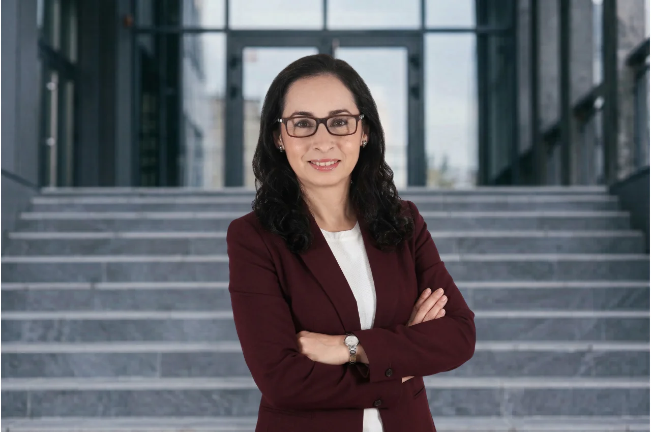 Cristina Stoica specialist marketing digital cu 20 ani experienta, fondatoare Cristinne.ro